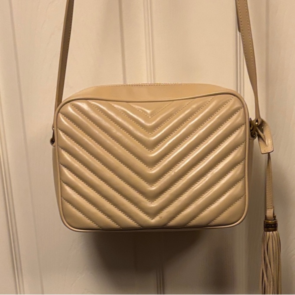 Yves Saint Laurent - Lou Camera Bag in Quilted Leather - Dark Beige - Picture 4 of 9